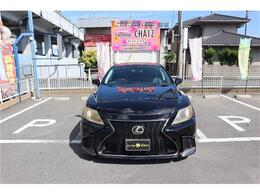カッコイイ！センスよし！迫力あり！人気黒！LS460！入荷致しました！こちらは当店ユーザー様より買い取りました！外装も内装も年式相応ですが綺麗です。改造多数！決まってます！アクセス多数！限定1台！