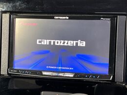 【ナビゲーション】目的地までしっかり案内してくれる使いやすいナビ。Bluetooth接続すればお持ちのスマホやMP3プレイヤーの音楽を再生可能！毎日の運転がさらに楽しくなります！！