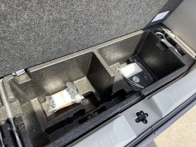 大容量ラゲッジアンダーボックス