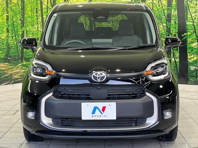 弊社では、全車『修復歴なし』のお車のみ取り扱っております。専任バイヤーによる厳選した仕入れの後、入庫後の車両チェックを行い、ネクステージが認定した高品質な中古車をご提供しております。
