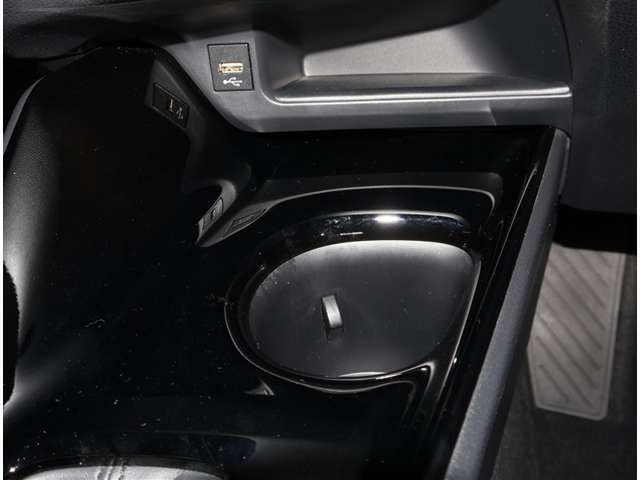 センターコンソールです！