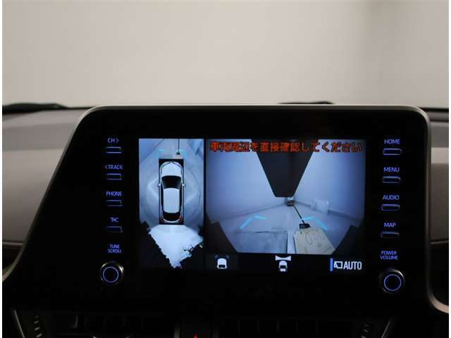 パノラミックビューモニター　車両上空より写したような画像をモニターに表示☆車庫入れや、幅寄せなどに大変便利な機能です♪