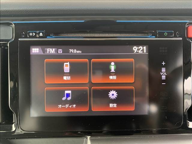 当店では室内はスチーム洗浄、外装はコーティング、アルミは取り外し隅々まで徹底清掃いたしております。入庫時に点検を実施し異常箇所はございません。さらに詳しい詳細はスタッフまでお気軽にお尋ねください。