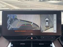 【パノラミックビューモニター】を装備しております。全周囲カメラで危険察知。狭い駐車場でも安心して駐車できますね。