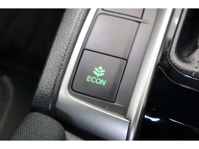 ECONスイッチの効果とあなたの運転で、クルマと力をあわせ「燃費向上＝ガソリン代の節約＝CO2 削減」のチャレンジをお楽しみください