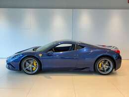 外装色はBlu Tour De Franceです。