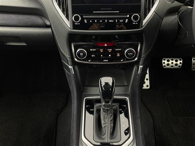 【シフトレバー】シフトも操作しやすく快適なドライブを楽しんでいただけます！