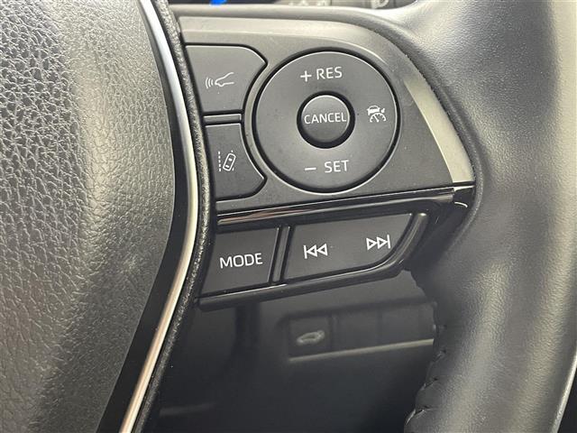 気になる車はすぐにお問い合わせください！画面右側の0066から始まる無料ダイヤルからお問い合わせ下さい！専門スタッフがお車のご質問にお答えいたします！