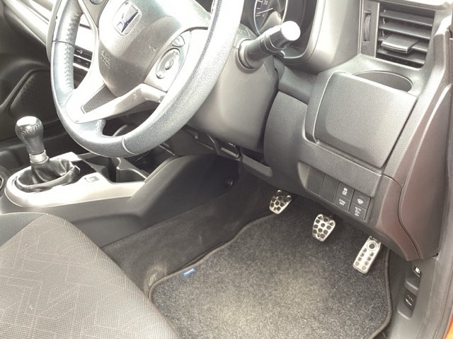 車両移動中などもあり、店舗に行かれる前に在庫確認をお願いしております。ぜひ連絡いただきその後ご来店をお願い致します