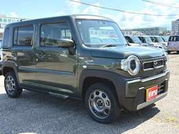 新車と同様の保証（有料）がつけられます。また各地域の店舗に最新の大型整備工場とプロメカニックが常駐しておりアフターメンテナンスもお任せください。