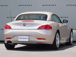 2ドアクーペとしてもデザインに破綻の無いルーフクローズ時のエクステリア