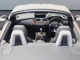 ブラックを基調としたインテリア