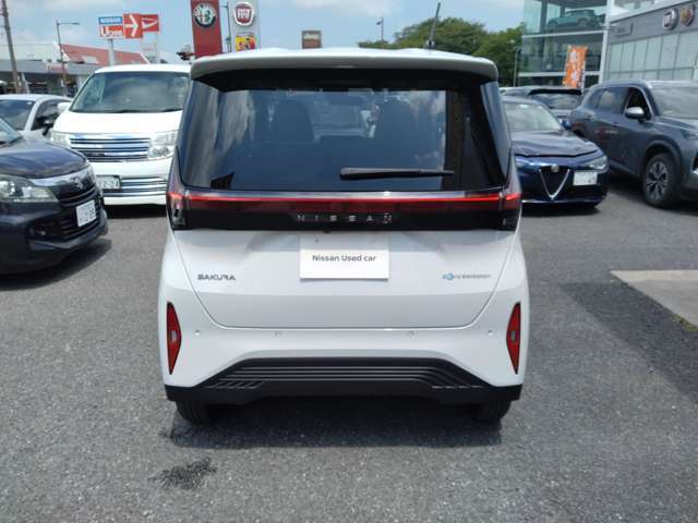 プライバシ-ガラスで車内への日差しを和らげ急な室温変化を防ぎます♪