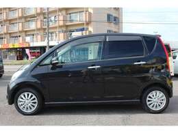 スマートキー！タイミングチェーン！社外ナビ！フォグランプ！電動格納ミラー！保証付！！