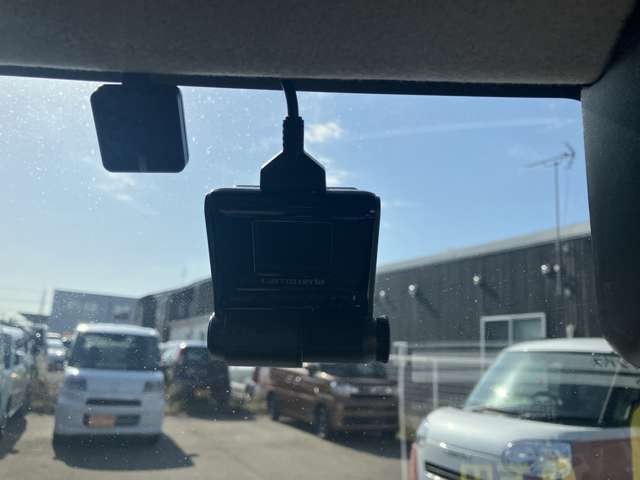 【ポケットカーズが選ばれるワケ】☆☆　コーティング　☆☆　ボディについた虫から水アカまで愛車の汚れを隅々までキレイにします！