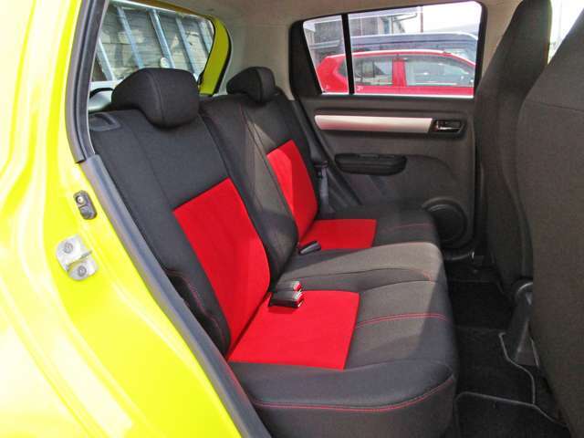 人気のお車はすぐに売約なってしまうケースが多いのでメールでご回答するよりもお電話のほうが早くご案内できますよ★お車に関する詳細などのお問合せはお気軽にお電話ください。⇒　052-726-5011