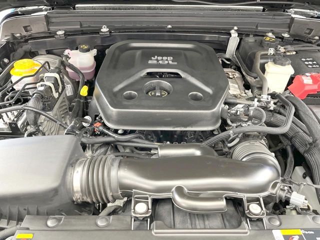 ●当店では、各メーカーの専用診断テスターを導入。国家資格を持つテクニカルスタッフも常駐しておりますので、万が一の際にも安心してご利用いただけます。