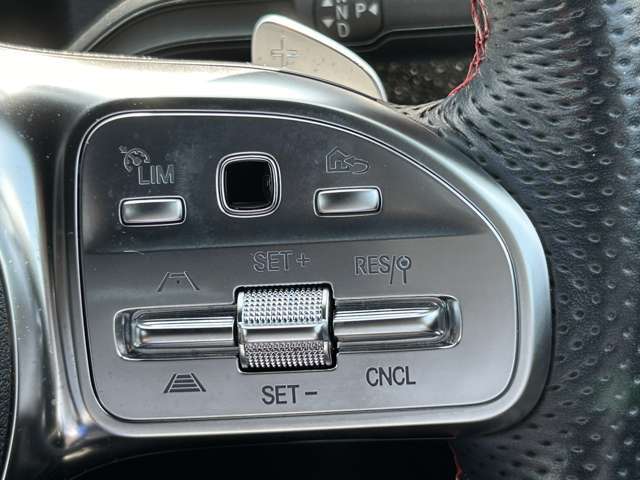 安心してカーライフを初めていただく事が出来る様、納車前にディーラー整備工場もしくは熟練メカニックが在籍する輸入車専門の整備工場にて点検を行い必要な整備を致します。