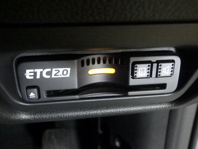 ETC付！高速道路の料金所はキャッシュレスで通過です！サービスエリア等にあるスマートインターの出入りも利用可能でとっても便利☆ご納車後すぐにお使い頂けるようセットアップしてのお渡しとなります。