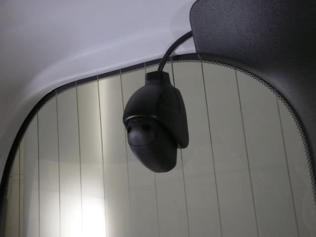 前だけではなく後方にもドラレコ装備！前後でついていると嬉しい装備ですよね！！