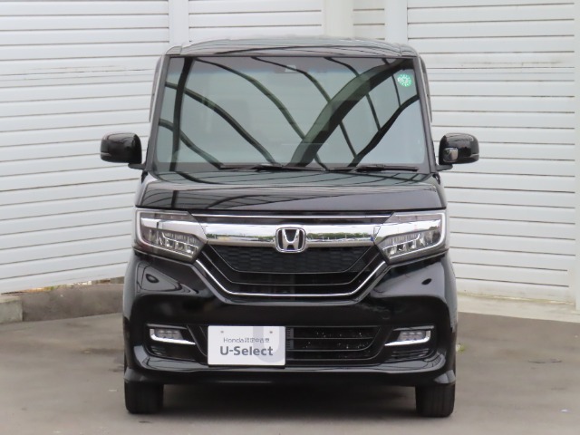 車検整備実施後お渡ししております。安心してお乗り頂ける様必要な消耗品などの交換いたします。納車準備費用や納車整備費用など追加で頂く事はありませんのでご安心下さい。
