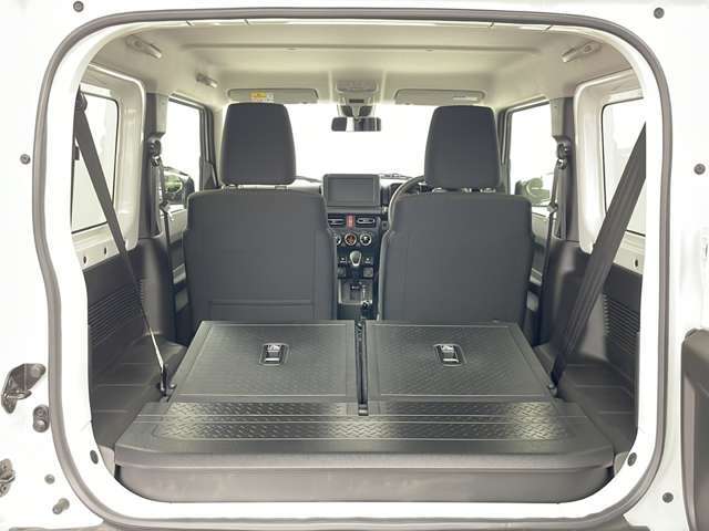 【シートアレンジ】乗せる人数、荷物によってシートをアレンジすれば、ダンボールなどの大きい荷物や、釣り具などの長尺物も載せられそうですね！