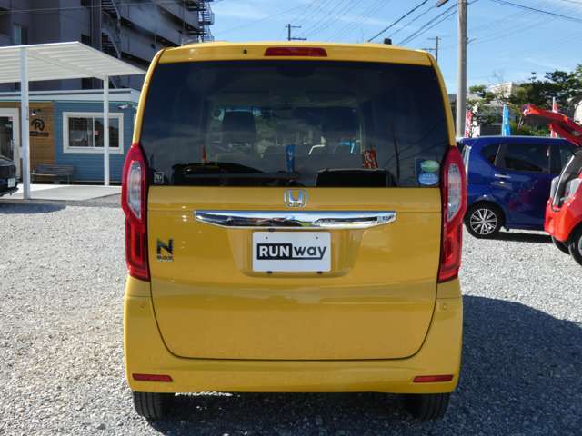 全国登録・お納車を実施しております。大手陸送会社との連携でご遠方のお客様にもスピードお納車が可能！ぜひ一度、ランウェイ小野店にお見積もりのご依頼ください♪全力でお答えします！