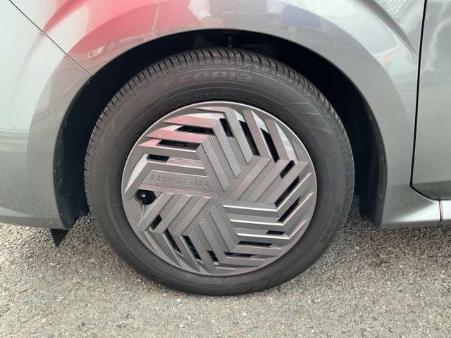 助手席側前輪