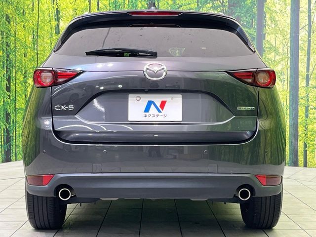 安心の最長10年・走行無制限保証（有償）をご用意。保証内容も充実はもちろん、無料点検＆オイル交換や、年中無休の全国・24時間ロードサービスも付帯されておりますのでご安心下さい。