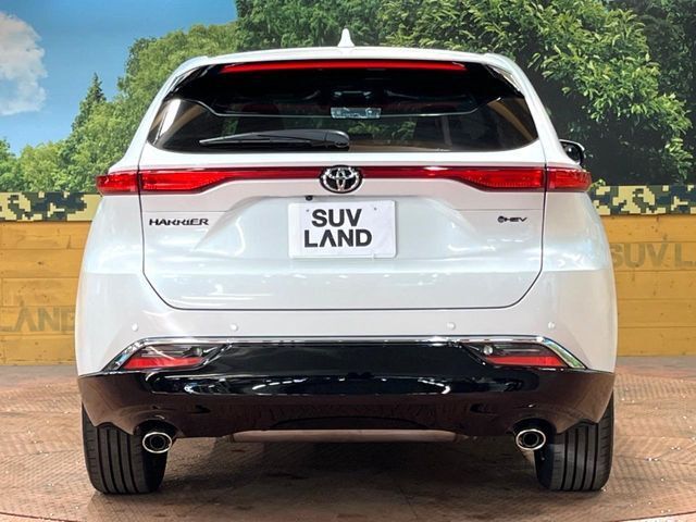 安心の最長10年・走行無制限保証（有償）をご用意。保証内容も充実はもちろん、無料点検＆オイル交換や、年中無休の全国・24時間ロードサービスも付帯されておりますのでご安心下さい。