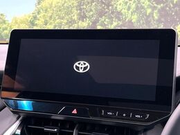 【12.3インチワイドナビ】高級感とインパクトのある大型ワイドナビを装備。各種オーディオ操作はもちろん、横長ワイド画面でのマップ2分割表示など、利便性も高いナビです♪