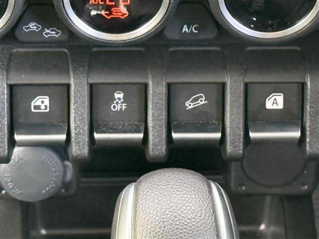 国産車から輸入車まで多様なお客様のニーズのお応えできるように、全国規模で豊富な在庫展開！車のことならWECARSへ！