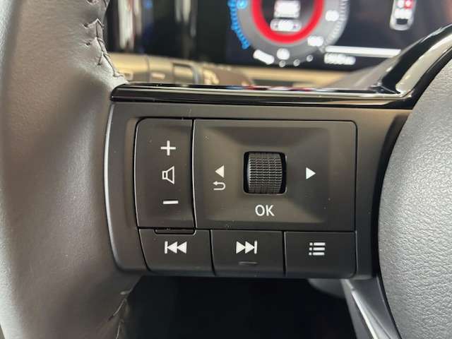 ステアリングスイッチ