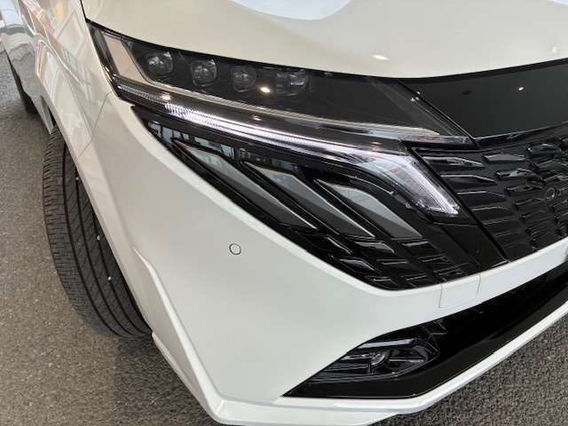 LEDヘッドライトです