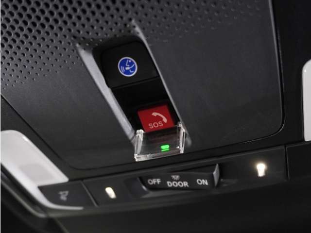 新世代コネクテッド技術「Honda CONNECT」搭載。緊急時にオペレーターのサポートを受けることも可能です。