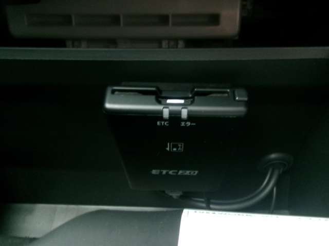 ETC2.0装備♪従来のETCの高速利用料金の収受だけではなく、渋滞回避や安全運転支援といったドライバーに有益な情報を提供してくれます♪