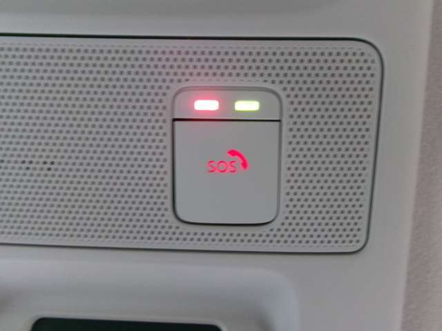 SOSコール搭載車です。コールセンターに直接繋がり、事故のサポートをしてくれます。