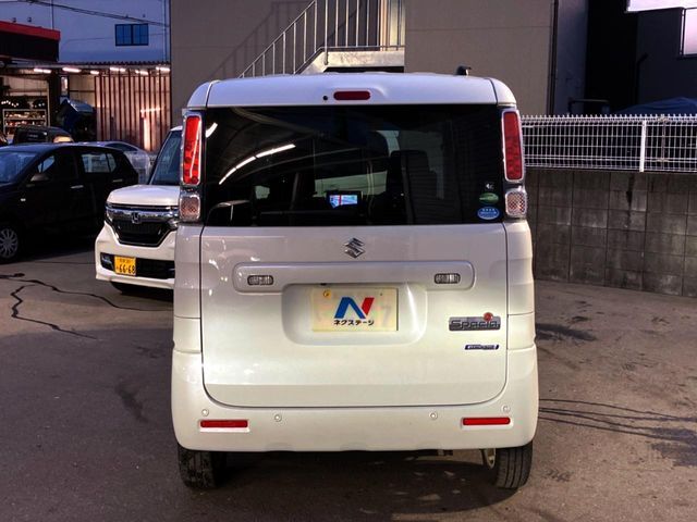 下回りがきれいなうちに、防錆加工の施工がオススメ。降雪地域はもちろん、沿岸部にお住いの方や、趣味でマリン・ウィンタースポーツをされる方に大変好評いただいております。