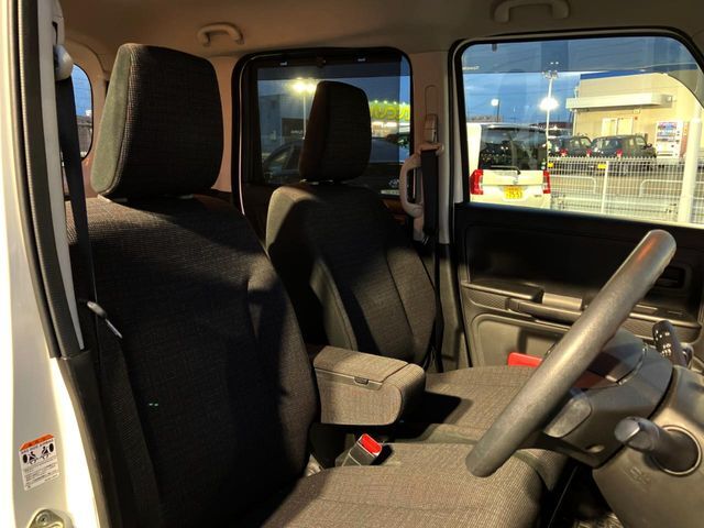 ★シートもキレイな状態ですのでご安心下さい♪抗菌・消臭・防汚に！！【サンライトコーティング】の施工もオススメです