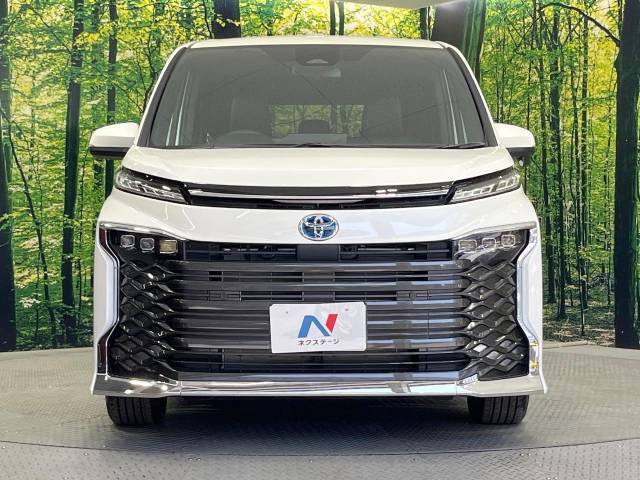 弊社では、全車『修復歴なし』のお車のみ取り扱っております。専任バイヤーによる厳選した仕入れの後、入庫後の車両チェックを行い、ネクステージが認定した高品質な中古車をご提供しております。