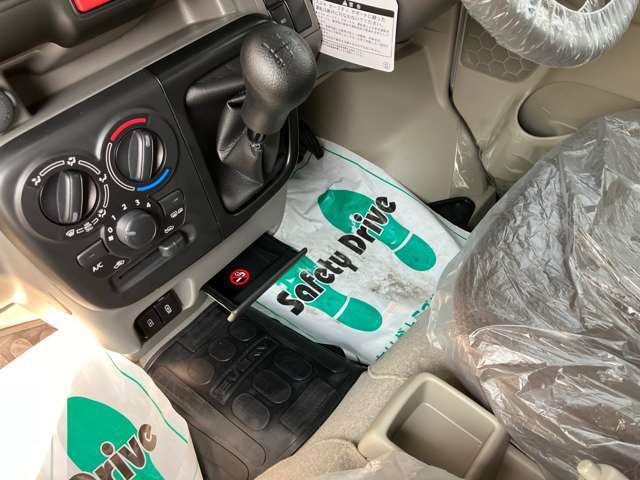 シフトレバーも握りやすく操作面も良好！