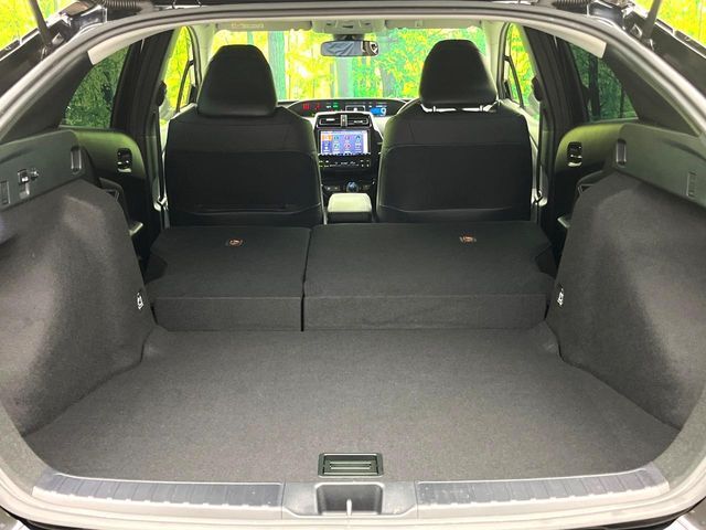 普段のお買い物や通勤、送迎等に十分な荷室スペースを確保しております。セカンドシートを倒すと、大きな荷物の積載も可能です♪
