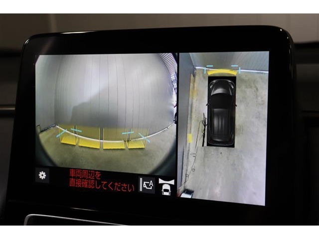 前後に装備されたセンサーで障害物（静止物）を検知。ディスプレイ表示と音でお知らせ。誤発進抑制のパーキングサポートブレーキ搭載しています。
