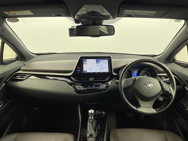 【インパネ全体】全方位で視界が広く、高い目線で運転もしやすいです！