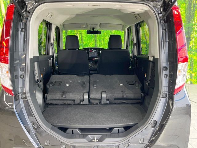 普段のお買い物や通勤、送迎等に十分な荷室スペースを確保しております。セカンドシートを倒すと、大きな荷物の積載も可能です♪