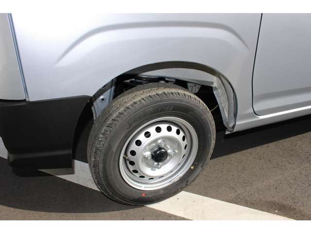 車両をご掲載にあたって車両写真でお車の状態が全て伝わるように意識しております！内外装の傷や汚れは全て確認して撮影しております。内装の匂いなど写真でわからないことは直接お電話などでお伝えくださいませ！
