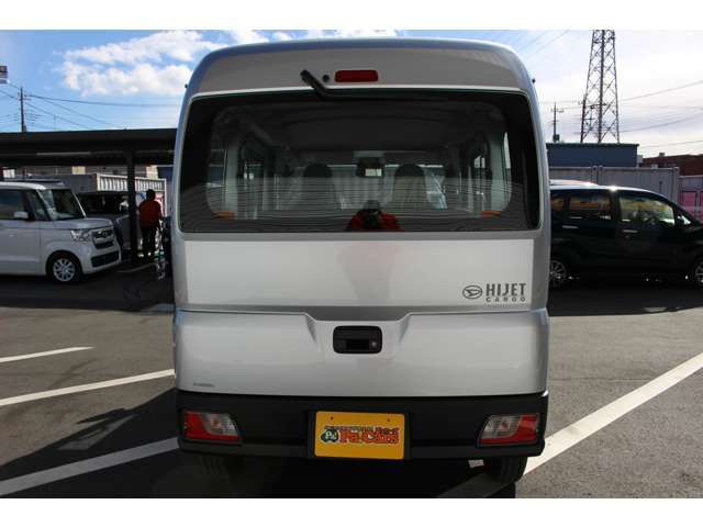 ☆当店商品の特徴☆　登録がされているお車で走行距離は10キロほどで誰も乗っていない車です！展示車はキズが付いてしまう場合もあるので直接ご確認くださいませ。