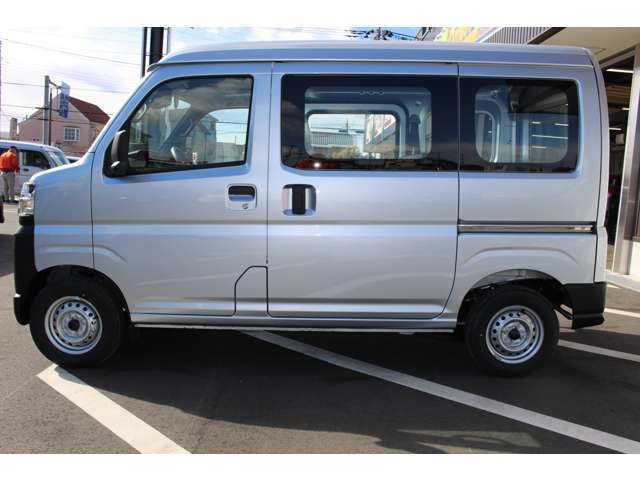 当店はオールメーカーでお取り揃え！総在庫700台！早くご納車ができます！