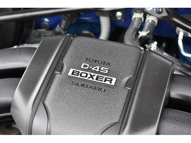 スバルの誇るボクサーエンジンに加え共同開発であるトヨタの直噴技術D4-Sを組み合わせにより鋭く反応する高出力・高トルクと優れた燃費性能を両立しています。