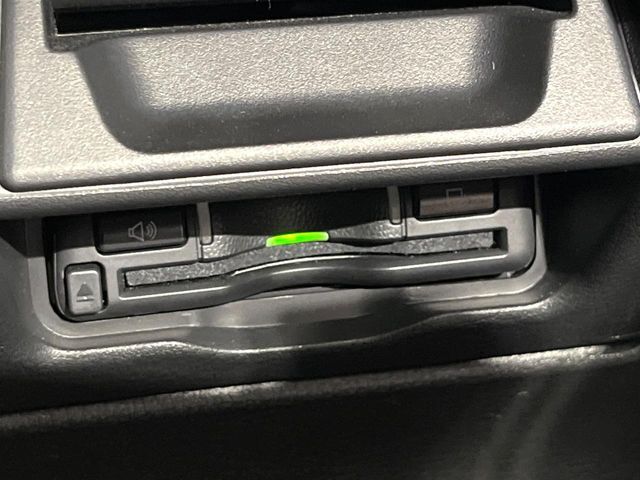 【ETC】高速道路の料金所をストレスなく通過！話題のスポットやサービスエリアに多い「スマートIC」利用時は必須のアイテムです。当店でセットアップを実施、ご納車当日からすぐにご利用いただけます！